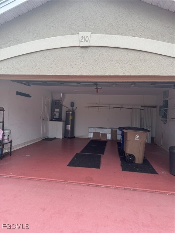 Building Photo - 210 Plainfield St