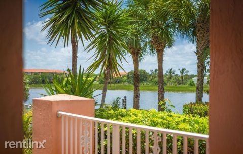 Building Photo - 13940 Pines Blvd