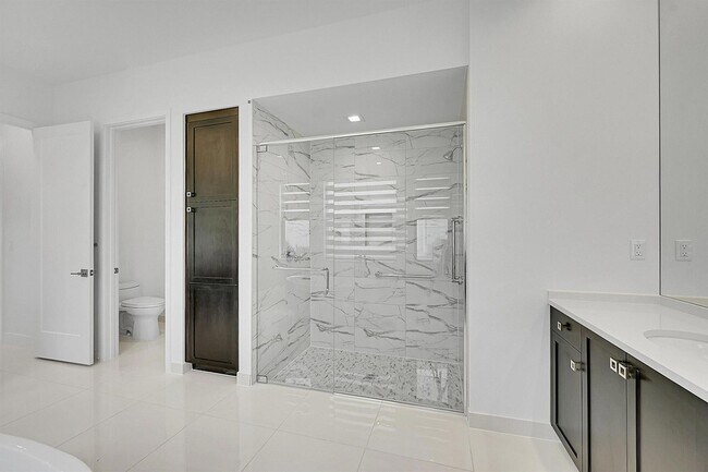 Building Photo - 13072 Feathering Wy