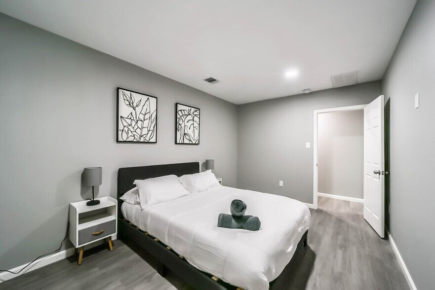 Building Photo - 5130 Cosby St