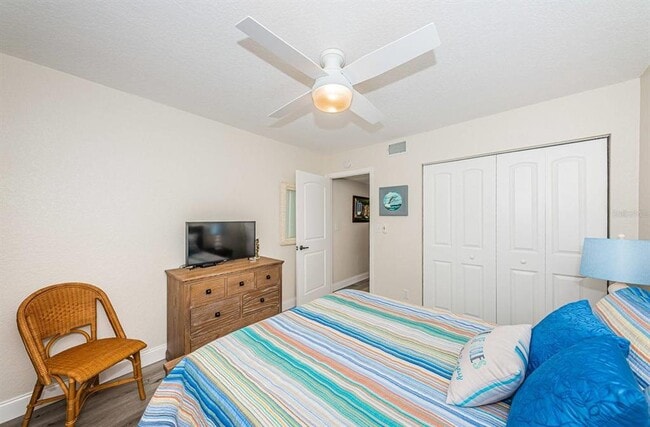 Building Photo - 6105 Bahia Del Mar Cir N