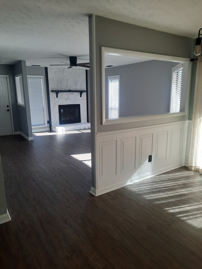 Building Photo - 6921 Timberwood Dr