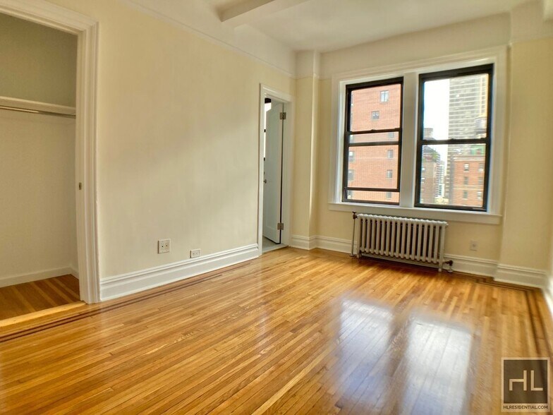 Building Photo - EAST 92 STREET