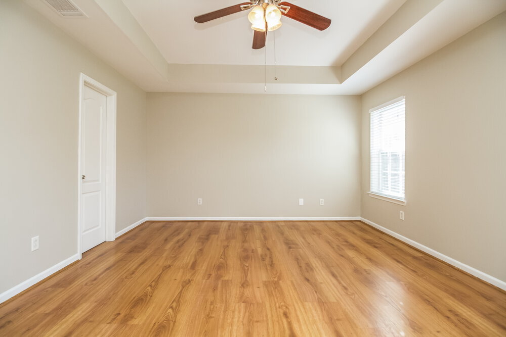 Building Photo - 102 Rushing Water Ct