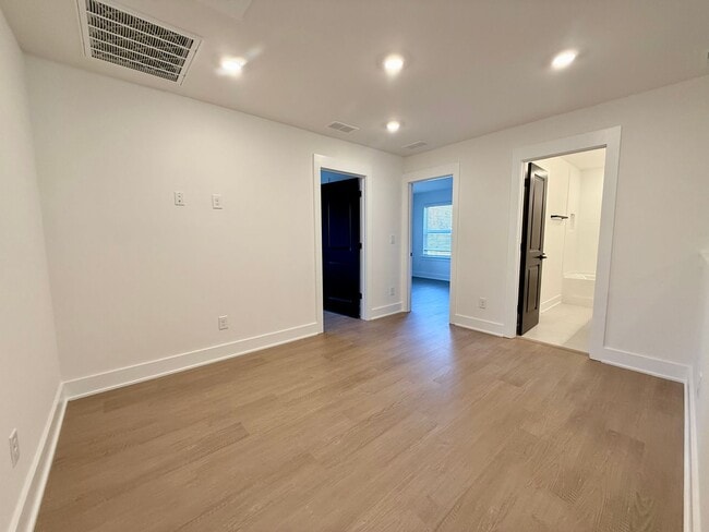 Building Photo - 2803 Fordwood Dr