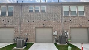 GARAGE - 4704 Haltom Rd