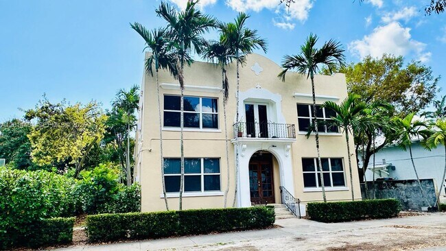 Building Photo - 344 Mendoza Ave