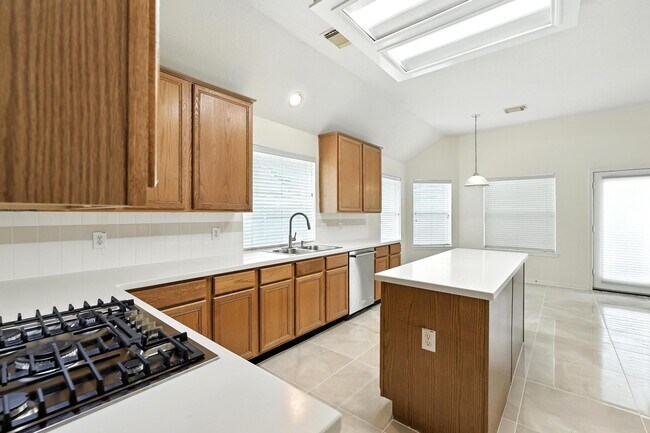 Building Photo - 14411 Gadshill Cir