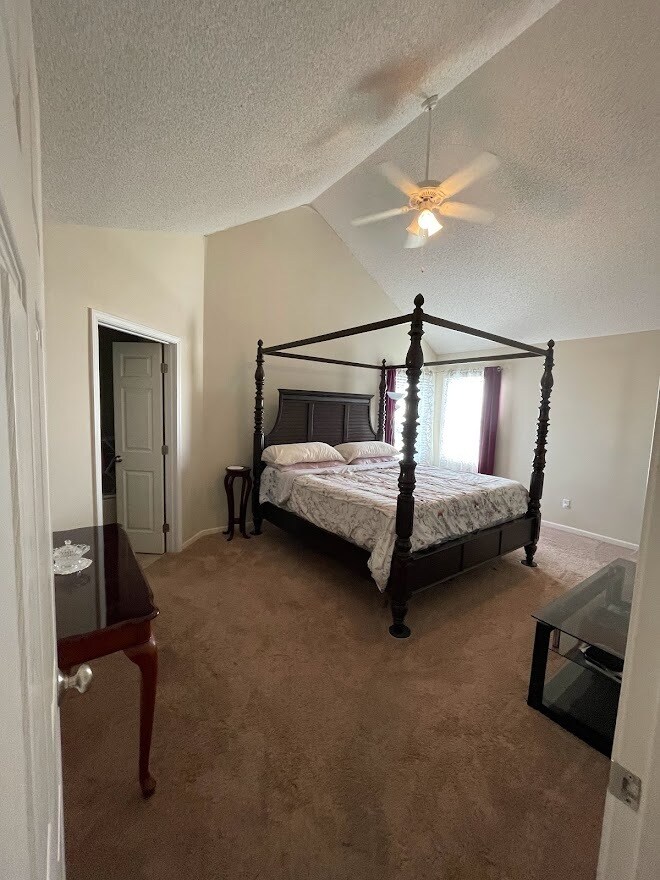 Master bedroom - 13846 W 154th Ter