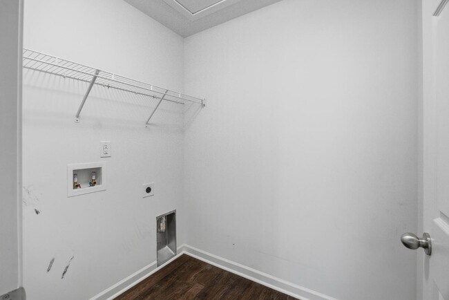 Building Photo - 442 Thoroughbred Dr