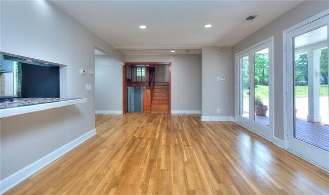 Building Photo - 2067 Brockett Rd