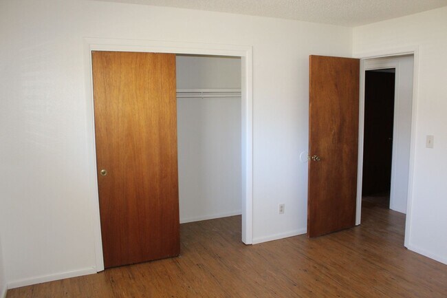 Building Photo - 6520 Climax Ave