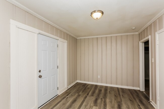 Building Photo - 3644 Meadow Ln