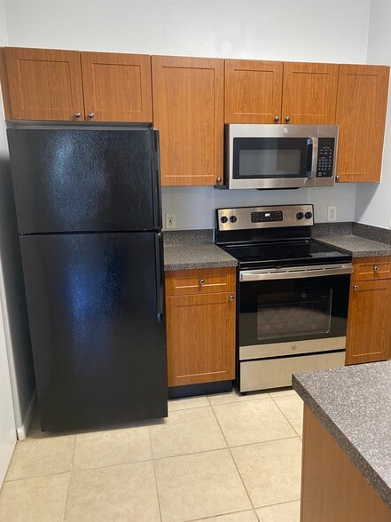 Kitchen - 2279 Portofino Pl