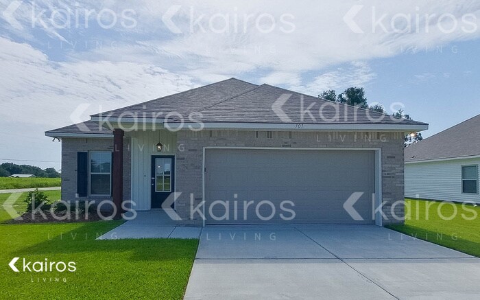 Primary Photo - 101 Carencro St