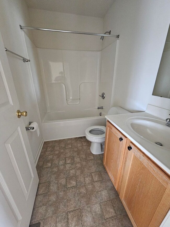 Building Photo - 830 Woodline Dr