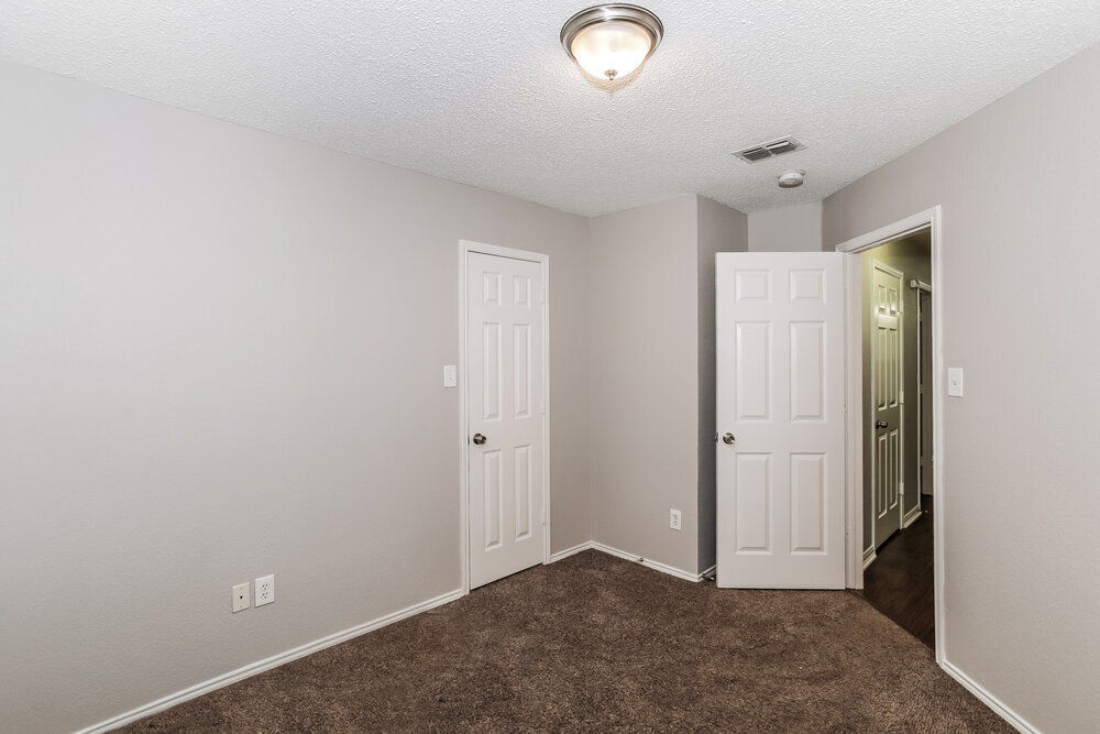 Building Photo - 8060 Cannonwood Dr