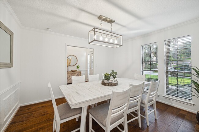 Building Photo - 89 Towering Pines Dr