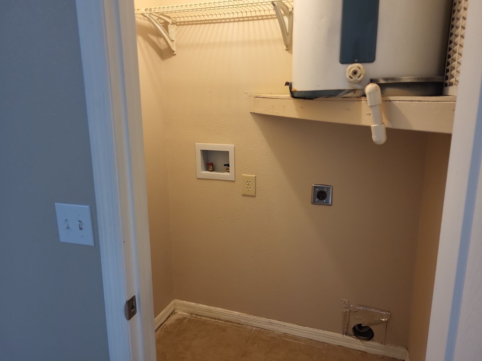 Building Photo - 2555 E Marco Ct