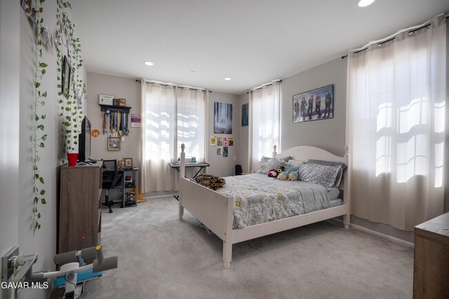 Building Photo - 39118 Forsythia Ln