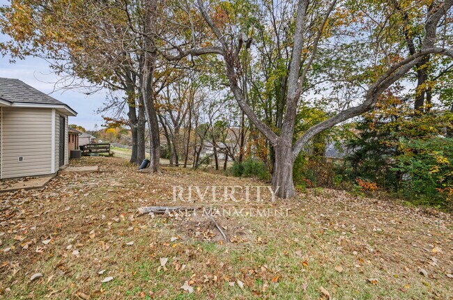 Building Photo - 2516 Wellons Ave