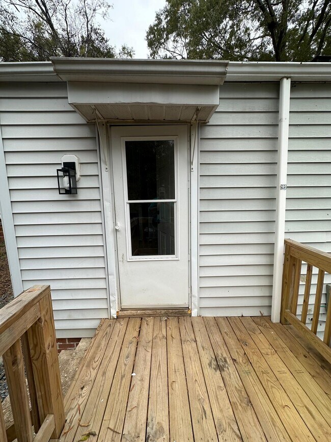 Building Photo - 1400 Richmond Pl