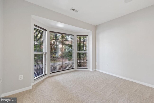 Building Photo - 726 Catts Tavern Dr