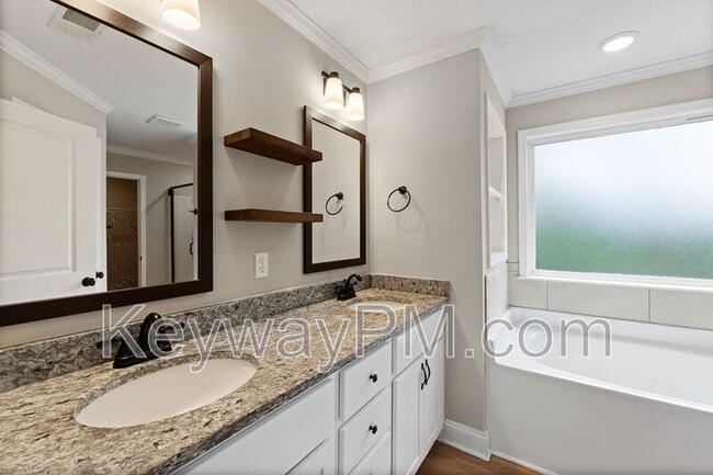 Building Photo - 2097 Limerick Ct