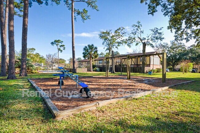 Building Photo - 8204 Oxford Forest Dr