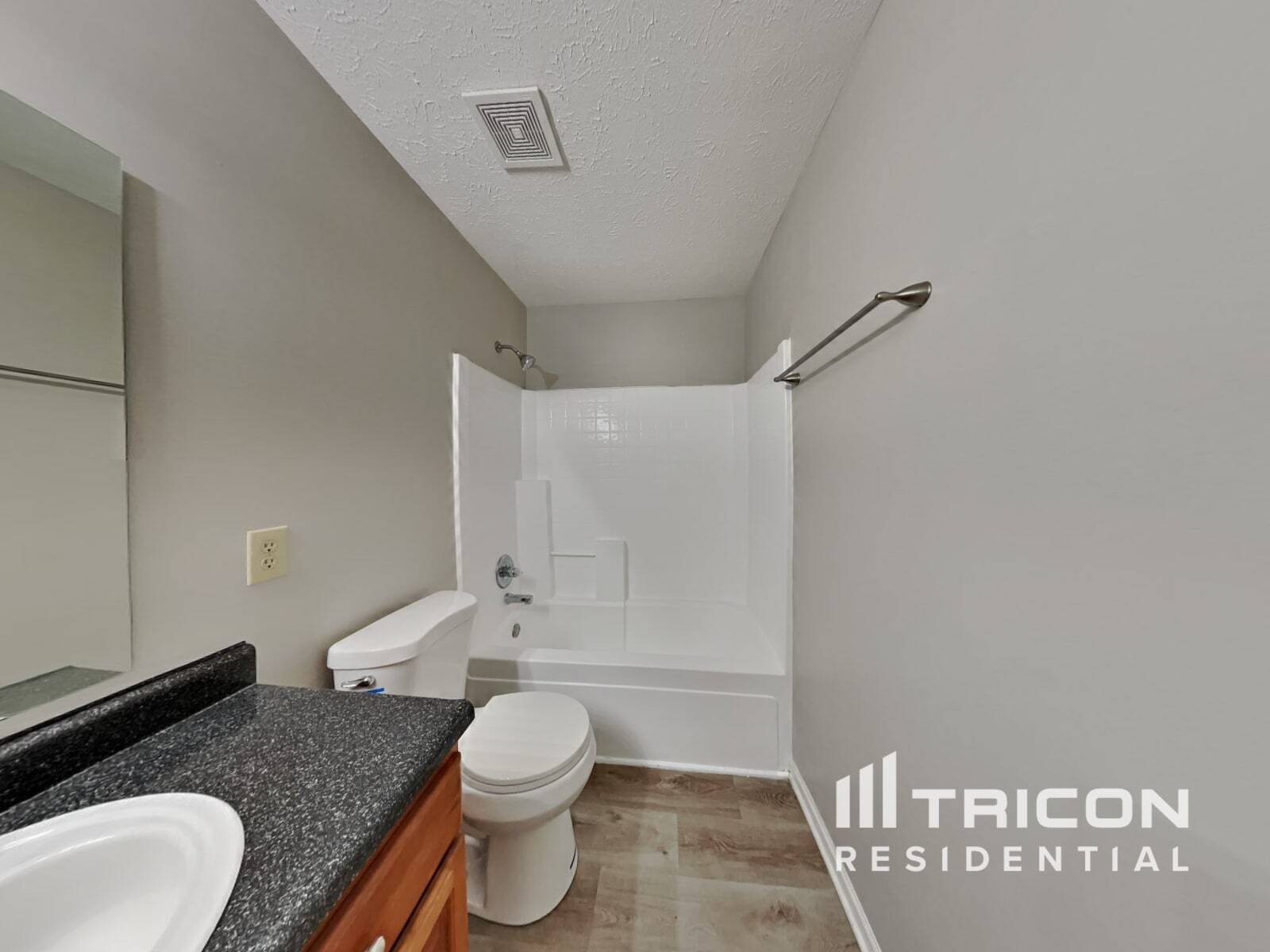 Building Photo - 6422 Coconut Ct