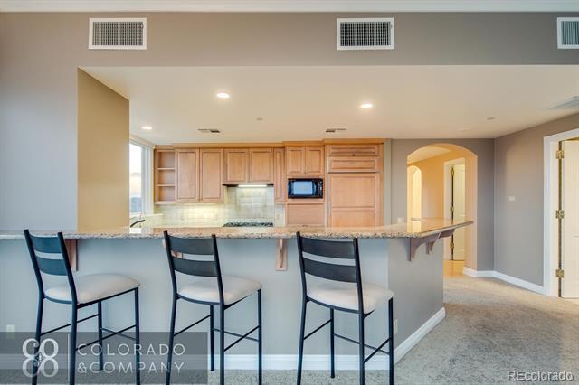 Building Photo - 400 E 3rd Ave