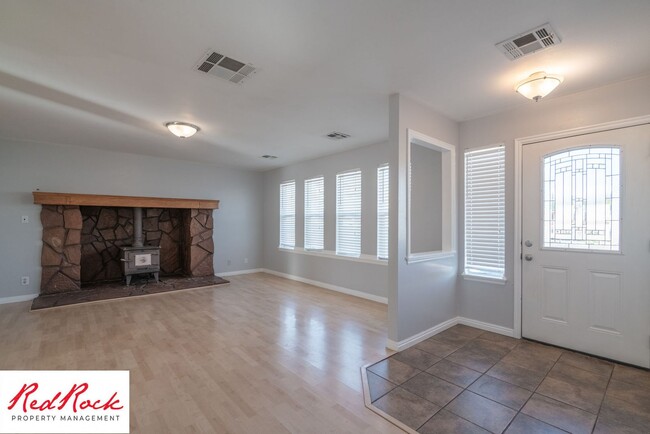 Building Photo - Bright & Spacious 3-Bed, 2-Bath Home in Wa...