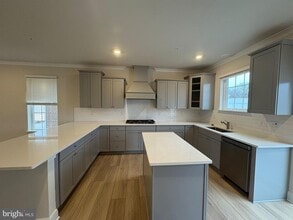 Building Photo - 1734 Water Xing Rd