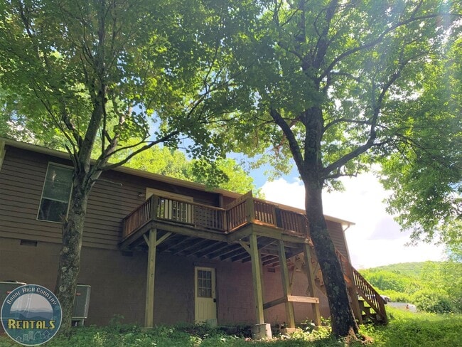 Building Photo - 159 David Sides Rd