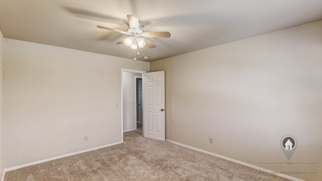 Building Photo - 7507 Knight Lake Dr