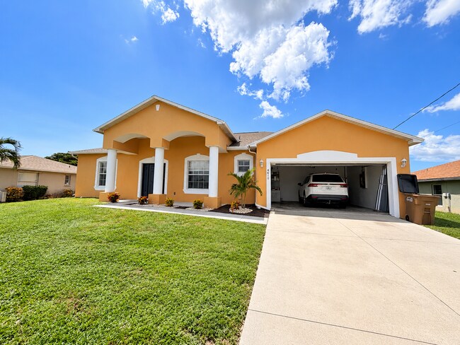 Building Photo - 4610 SW 16th Pl