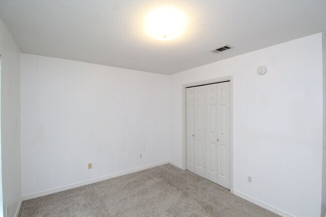 Building Photo - Spacious Southwest Pensacola Home with 2-Car Garage & Fenced Yard – ½ Off First Month’s Rent!