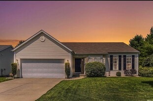 Building Photo - 18025 Lisbon Dr