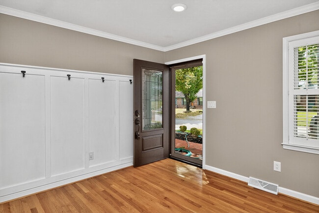 Building Photo - 433 Potomac Dr