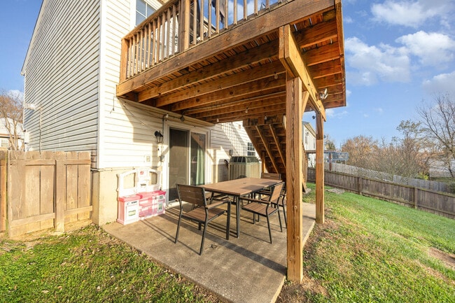 Building Photo - 3631 Mitten Dr