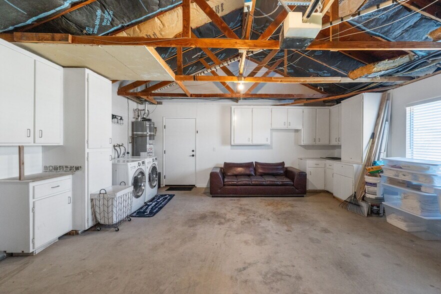 Building Photo - 58328 Bonanza Dr