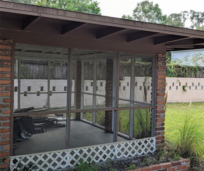 Building Photo - 1310 W Woodlawn Ave