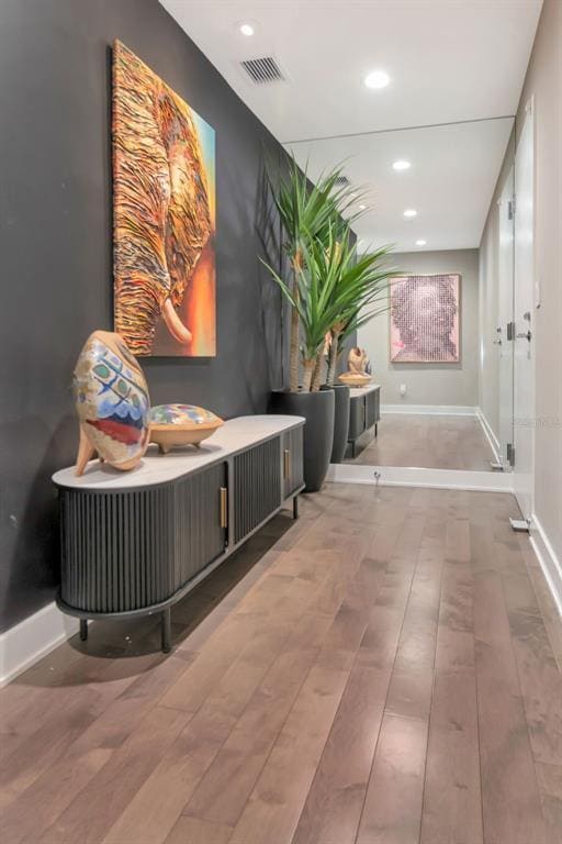 Building Photo - 1120 E Kennedy Blvd