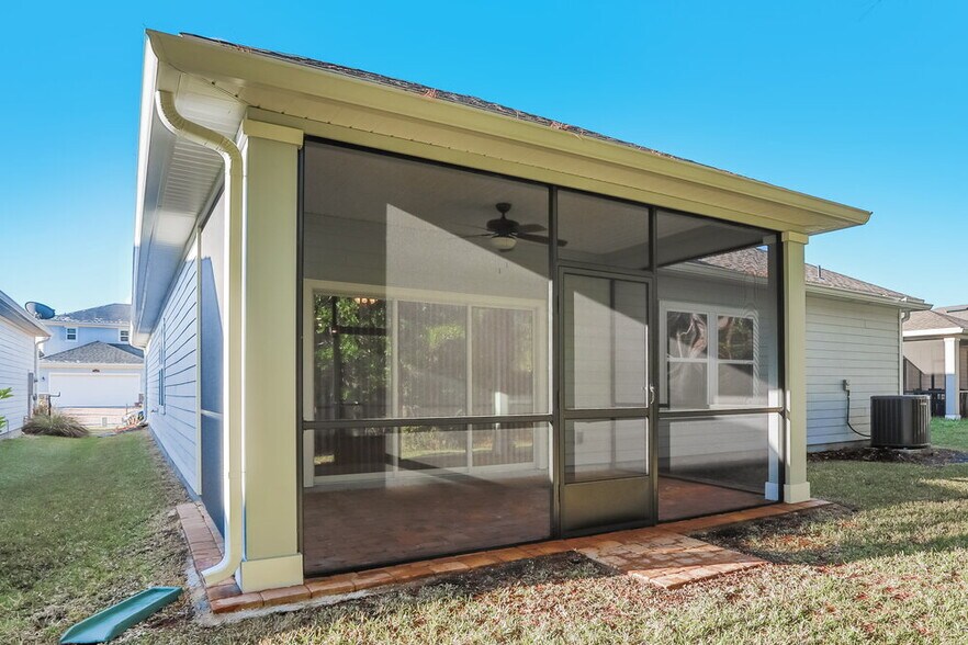 Building Photo - 16162 Blossom Lake Dr