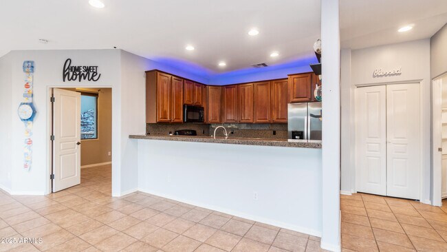 Building Photo - 44 W Foothill Dr