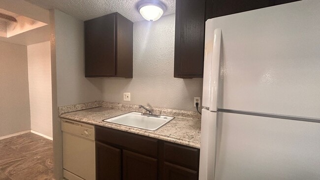 Building Photo - Wonderful 1-bedroom, 1.5-bath loft style condo!