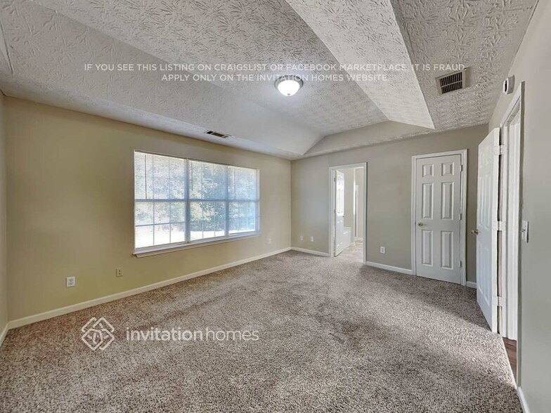 Building Photo - 125 S Greenfield Cir