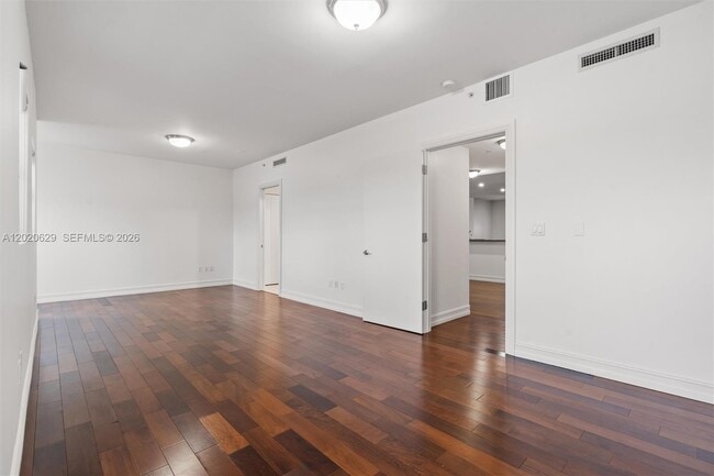 Building Photo - 455 E Palmetto Park Rd