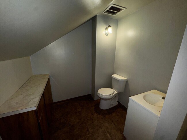 Building Photo - home of 3 bedroom 2 baths