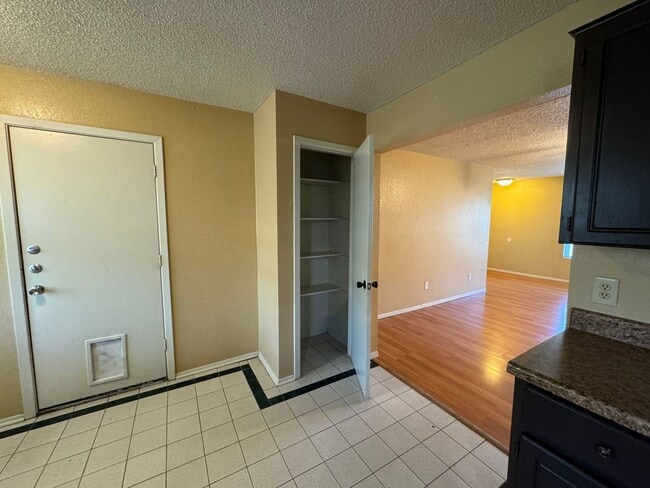 Building Photo - 2705 Casey Dr